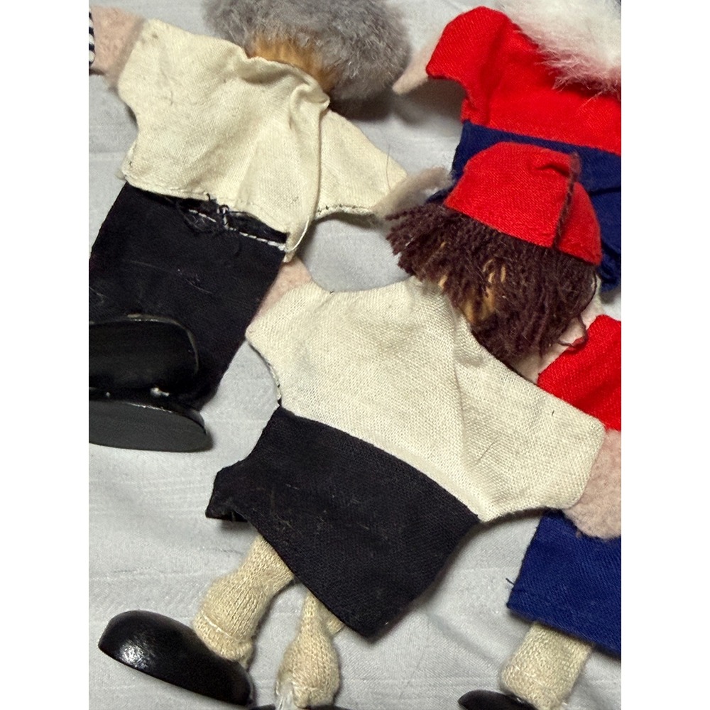 Vintage Wooden Head Hand-painted Finger Puppets Set of 7 Folk Art - Picture 8 of 10